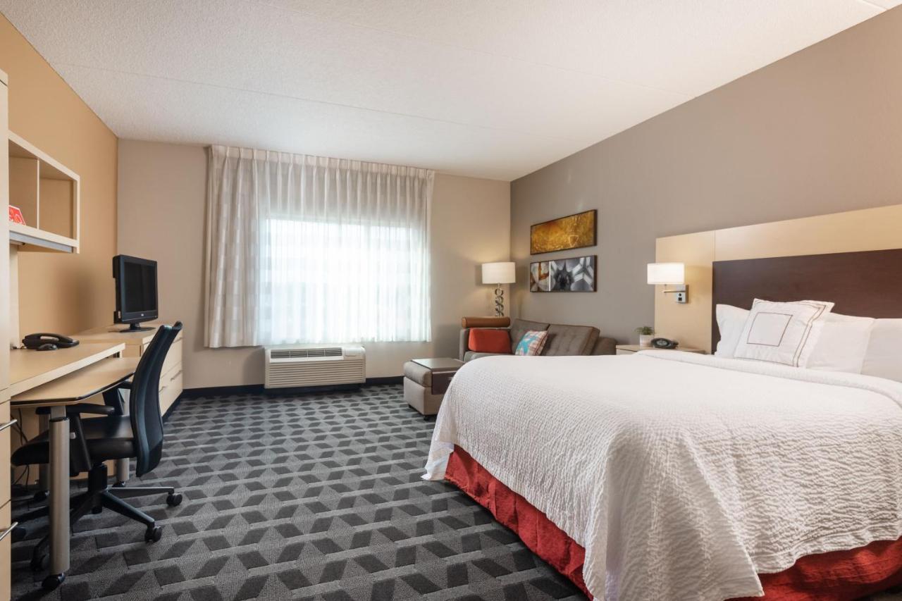 Towneplace Suites By Marriott Charlotte Mooresville Exterior photo