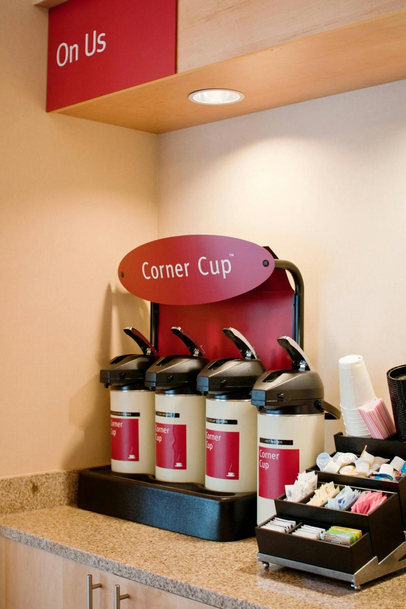 Towneplace Suites By Marriott Charlotte Mooresville Restaurant photo