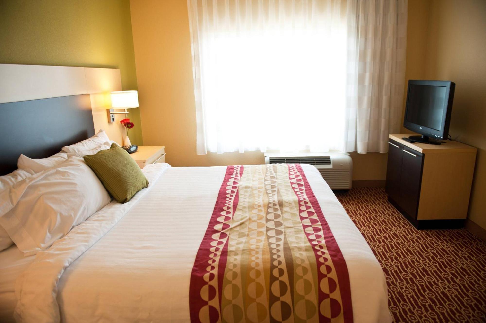 Towneplace Suites By Marriott Charlotte Mooresville Exterior photo